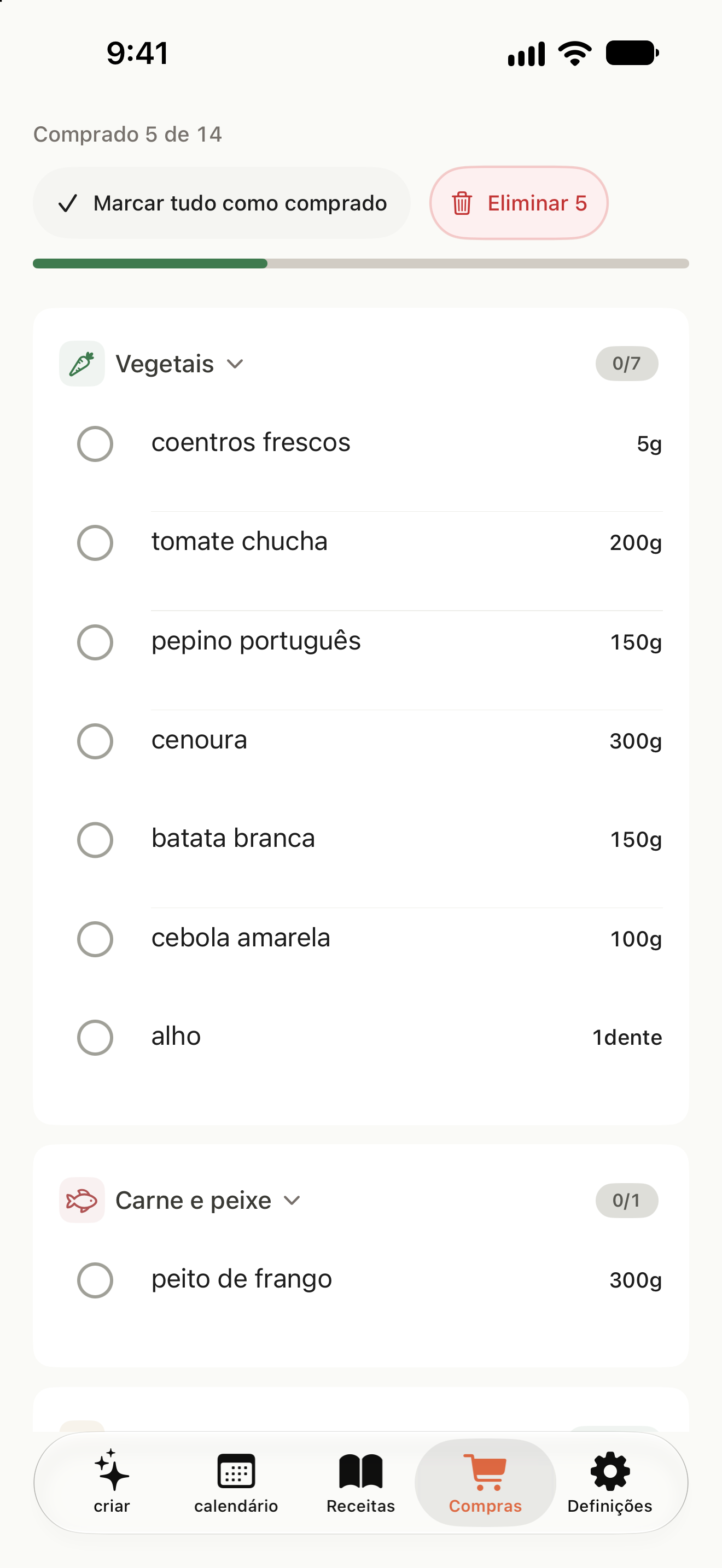 Lista de compras com ingredientes organizados por categoria e produtos comprados assinalados